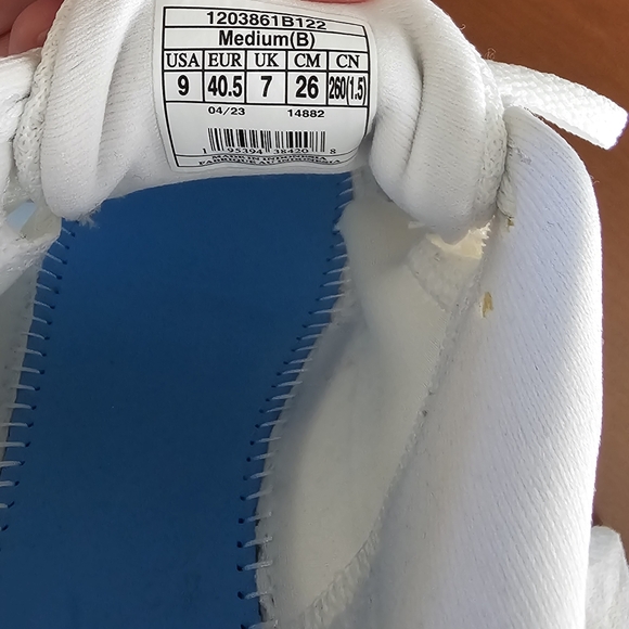 Brooks Women's Revel 6 White/Khaki EUC Size 9 - Picture 7 of 8